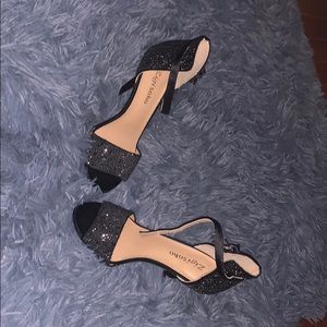 black short heel with black diamonds